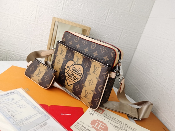 ルイヴィトンバッグ正面デザイン